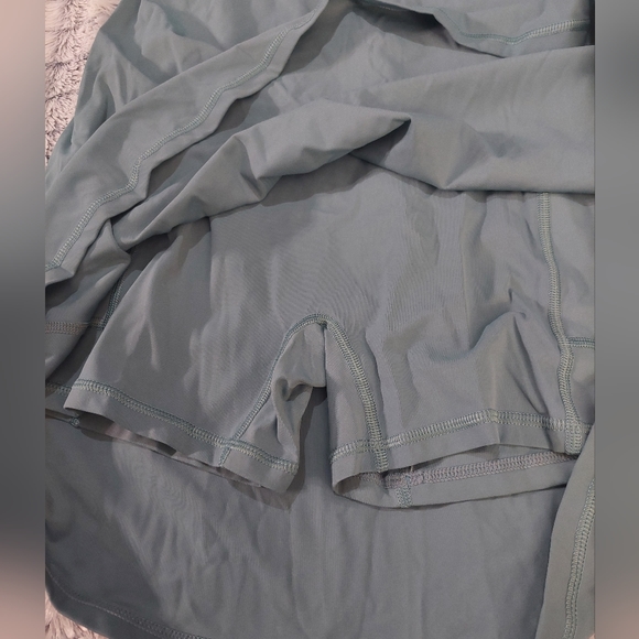 Workout, tennis dress built in bra and shorts size medium - Picture 9 of 15